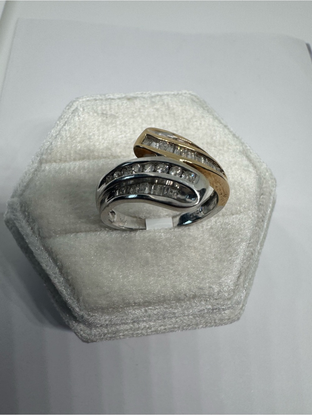Vintage 14K 585 Two Tone Yellow & White Gold Natural Diamond Ring 4.3g Size 7 - Picture 6 of 16